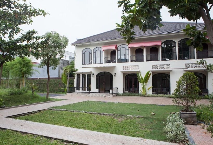 فندق Reddoorz @ Wiyung 2