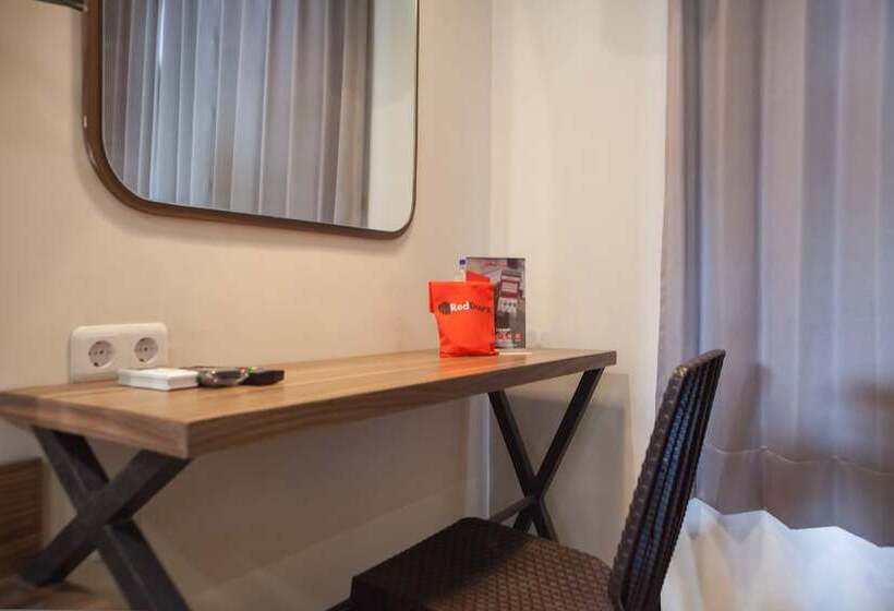 فندق Reddoorz @ Wiyung 2