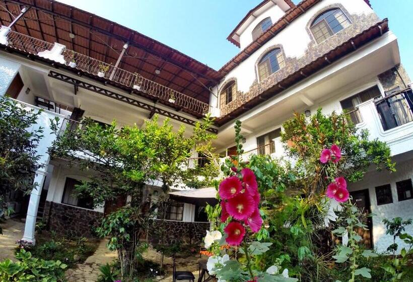 호텔 & Restaurant Fleur De Lis