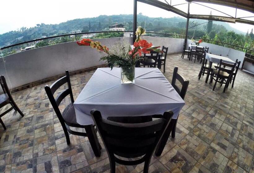 호텔 & Restaurant Fleur De Lis