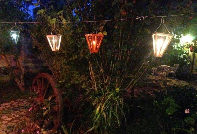 호텔 & Restaurant Fleur De Lis