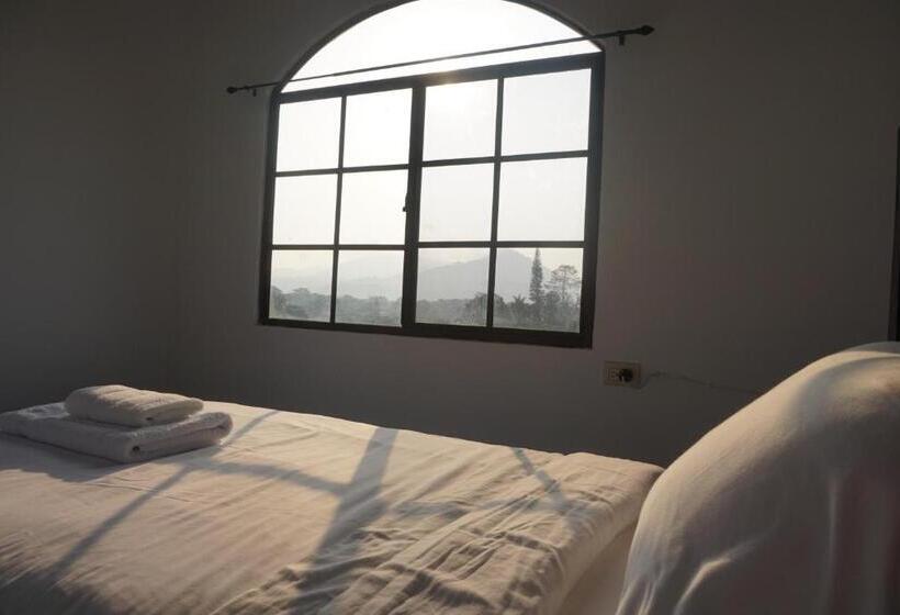 호텔 & Restaurant Fleur De Lis