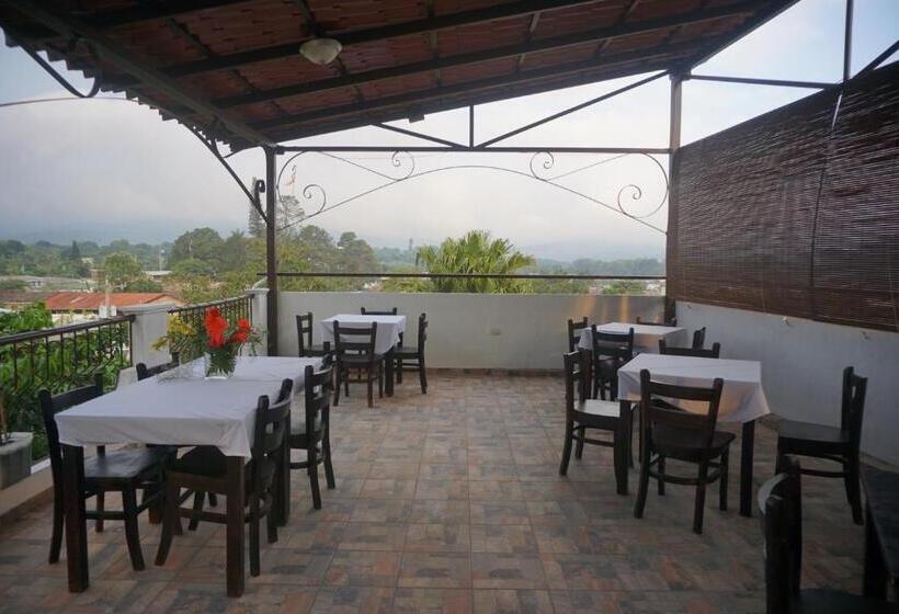 فندق & Restaurant Fleur De Lis