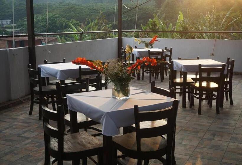 호텔 & Restaurant Fleur De Lis