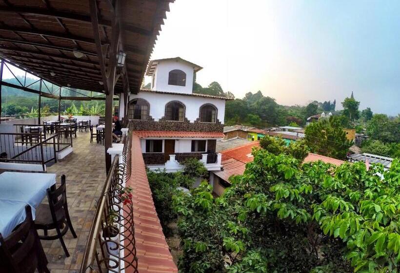 호텔 & Restaurant Fleur De Lis