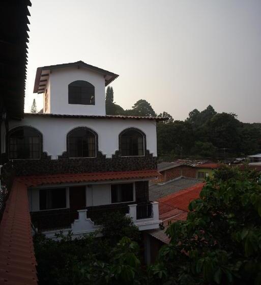 호텔 & Restaurant Fleur De Lis