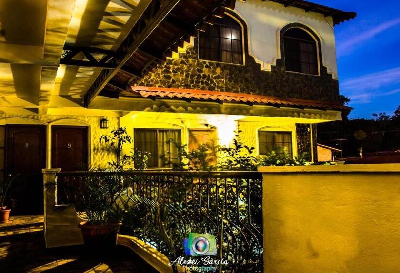 호텔 & Restaurant Fleur De Lis