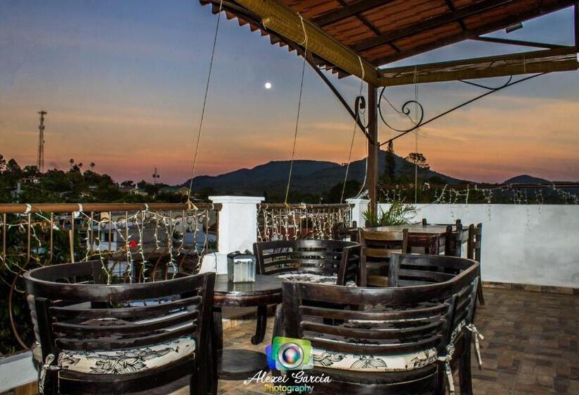 호텔 & Restaurant Fleur De Lis