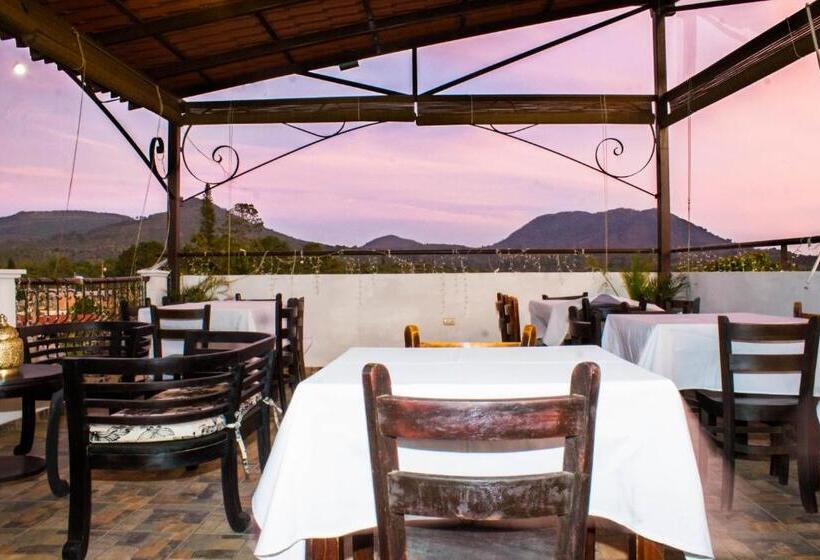 호텔 & Restaurant Fleur De Lis