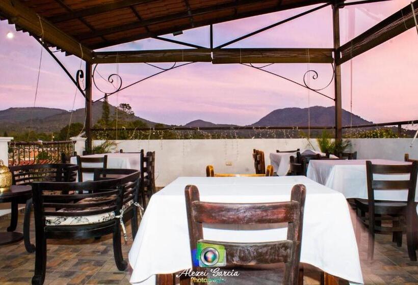 호텔 & Restaurant Fleur De Lis