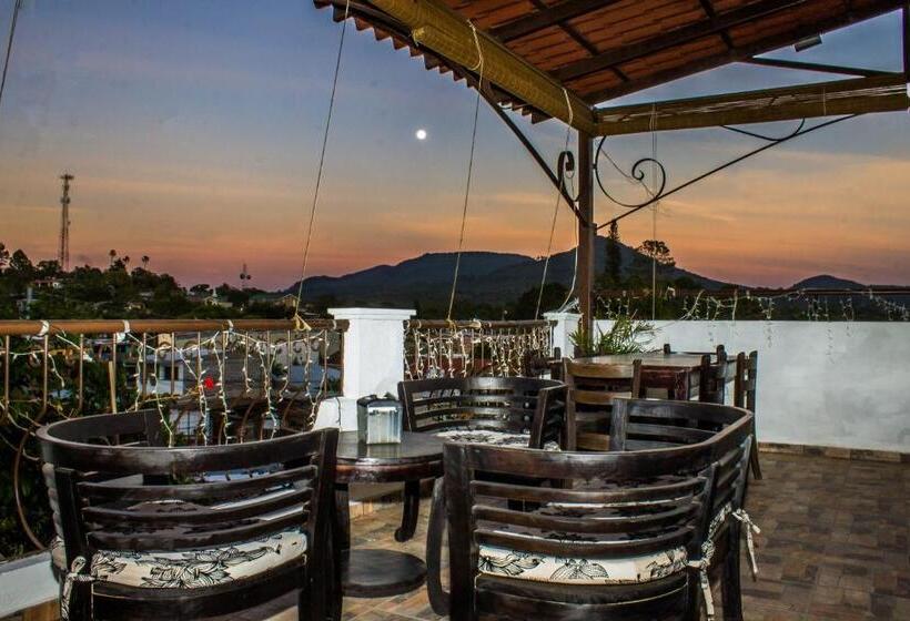 호텔 & Restaurant Fleur De Lis