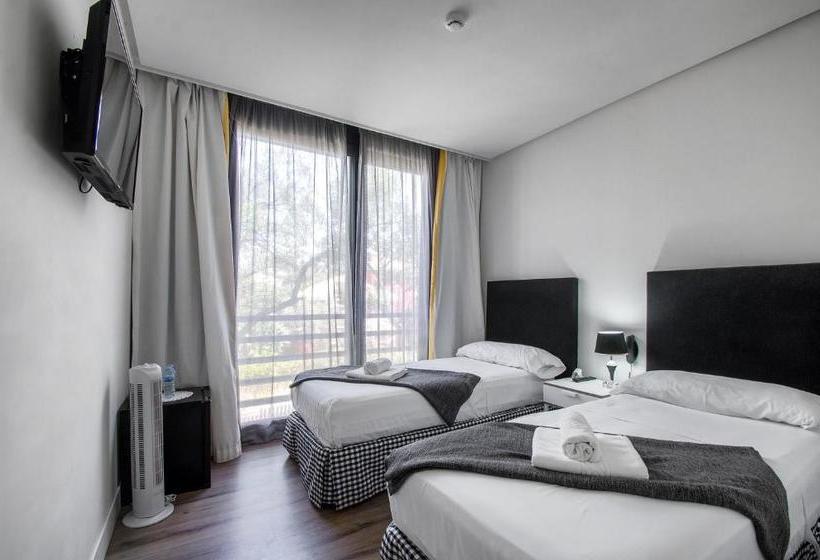 فندق Royal Tennis Club