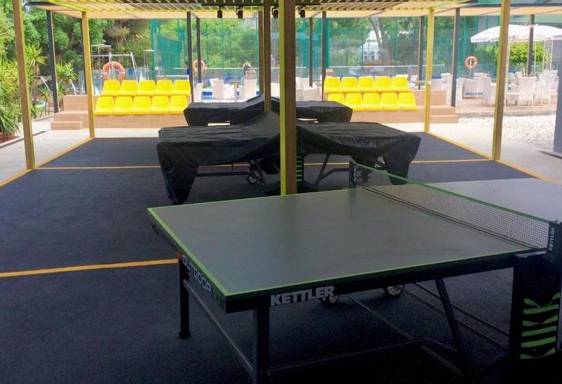 فندق Royal Tennis Club