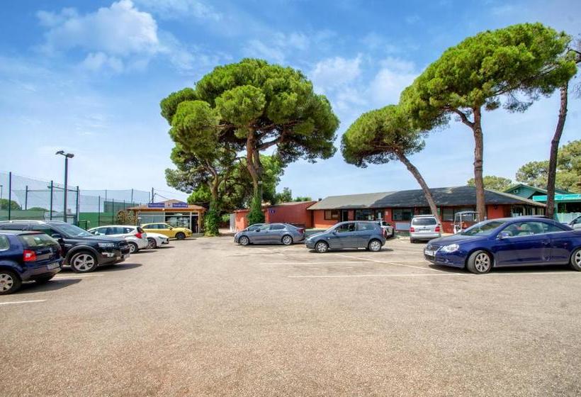 فندق Royal Tennis Club