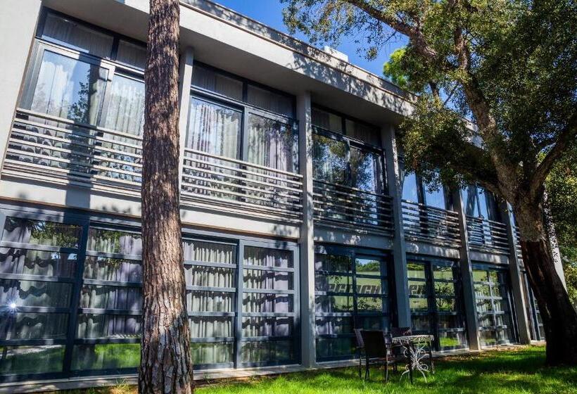 فندق Royal Tennis Club