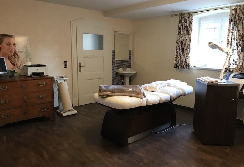 호텔 Bernsteinschloss Wendorf