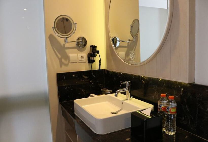 호텔 Swissbelinn Cikarang