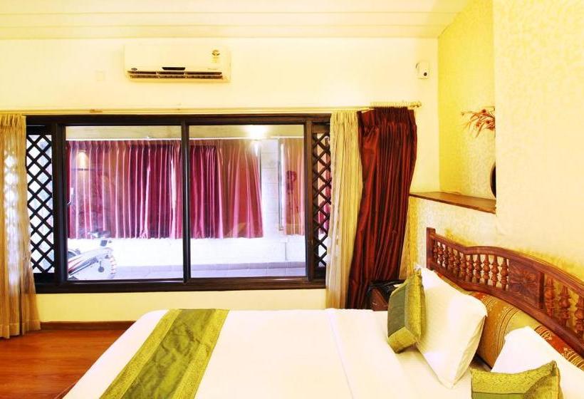 Отель Treebo Trend Royal Inn