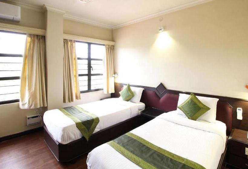 Отель Treebo Trend Royal Inn