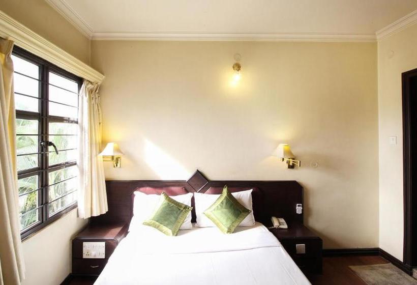 Отель Treebo Trend Royal Inn