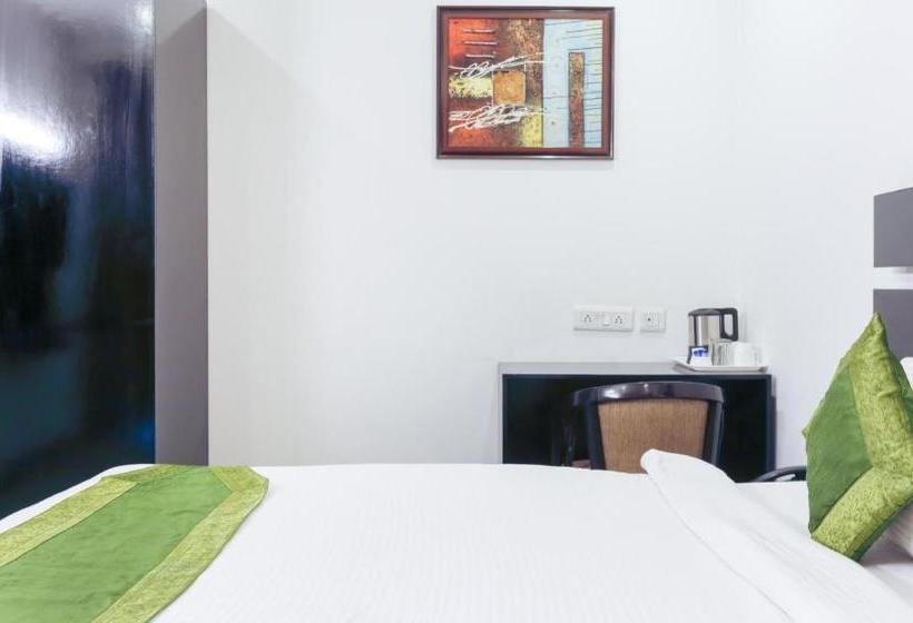 בית מלון כפרי Treebo Trip Singh Suites 2