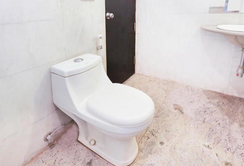 בית מלון כפרי Treebo Trip Singh Suites 2