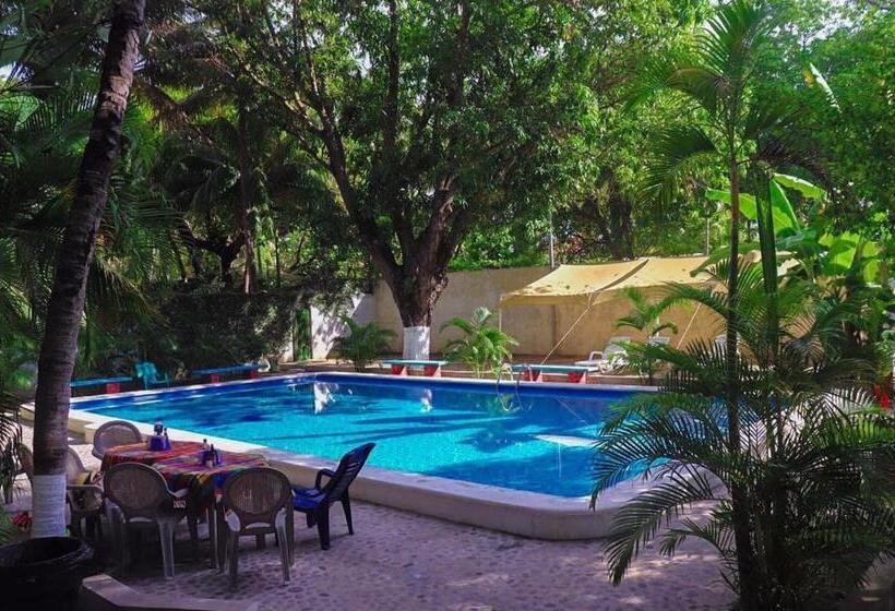 هتل Y Restaurante Rincón Familiar