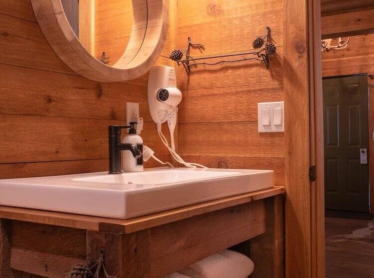 فندق على الطريق Elkhorn Cabins And Inn