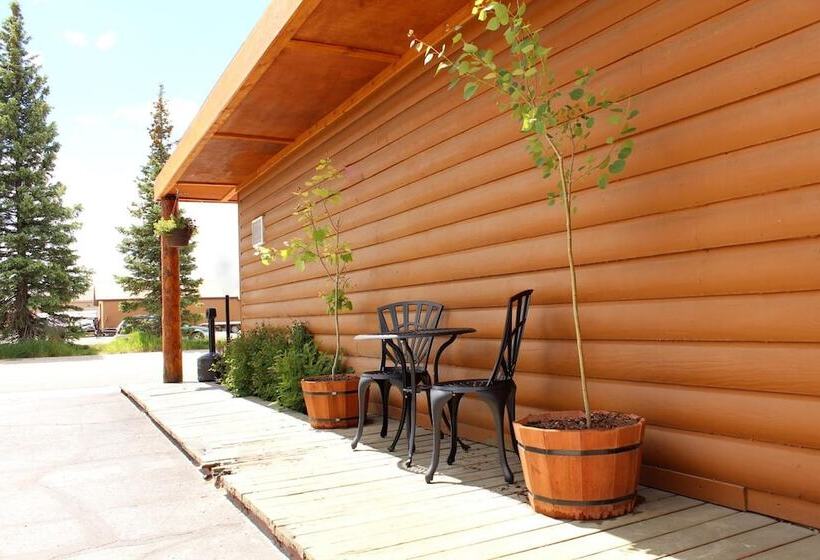 فندق على الطريق Elkhorn Cabins And Inn