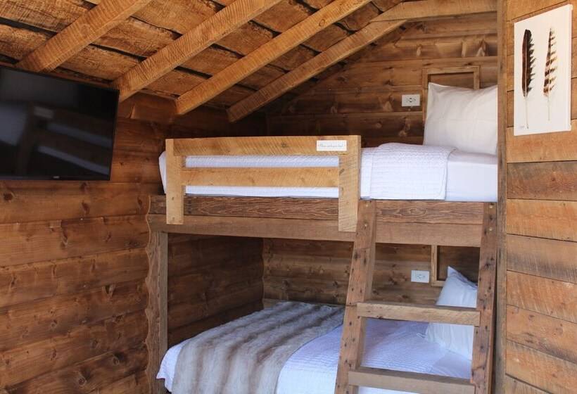 فندق على الطريق Elkhorn Cabins And Inn