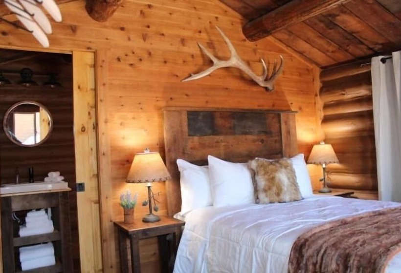 فندق على الطريق Elkhorn Cabins And Inn