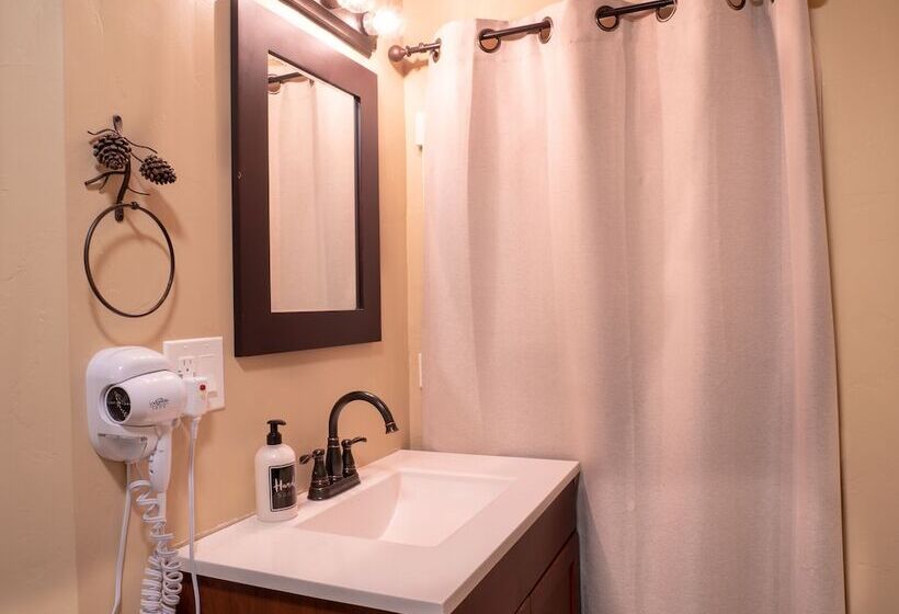 מוטל Elkhorn Cabins And Inn