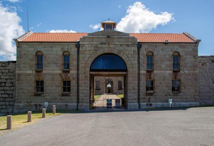 مُتل Rockpool Motor Inn