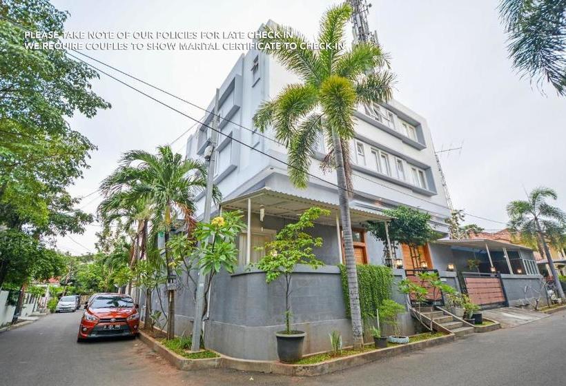 Пансион Zen Rooms Puri Indah Syariah