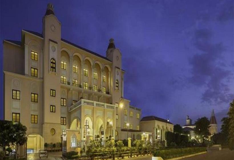 استراحتگاه Dlf City Club 5