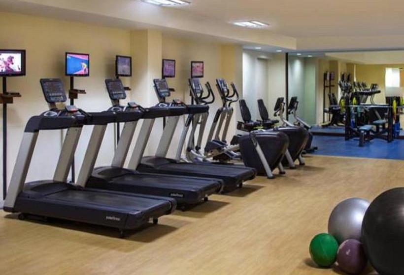 استراحتگاه Dlf City Club 5