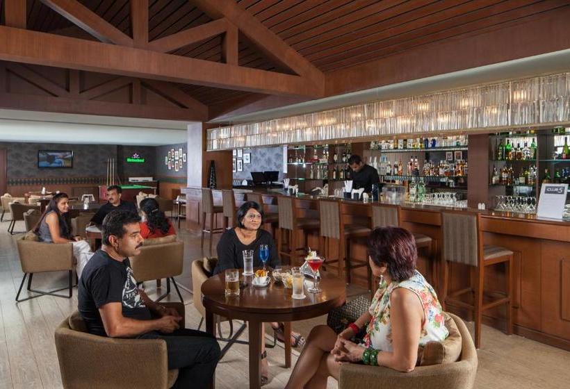 استراحتگاه Dlf City Club 5