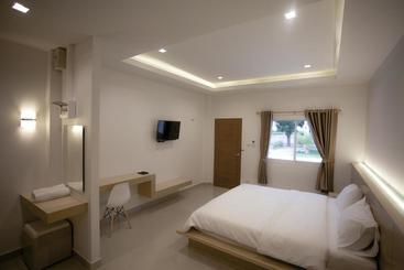 استراحتگاه West View Villa