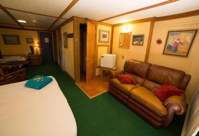 旅馆 Snowmansion Taos Adventure Lodge