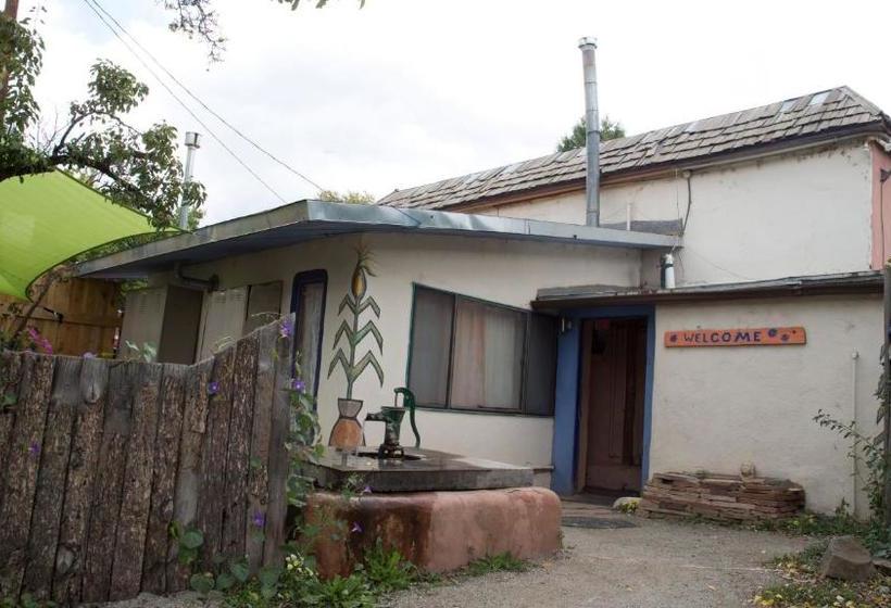 旅馆 Snowmansion Taos Adventure Lodge