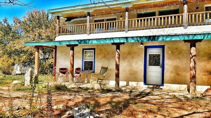 旅馆 Snowmansion Taos Adventure Lodge