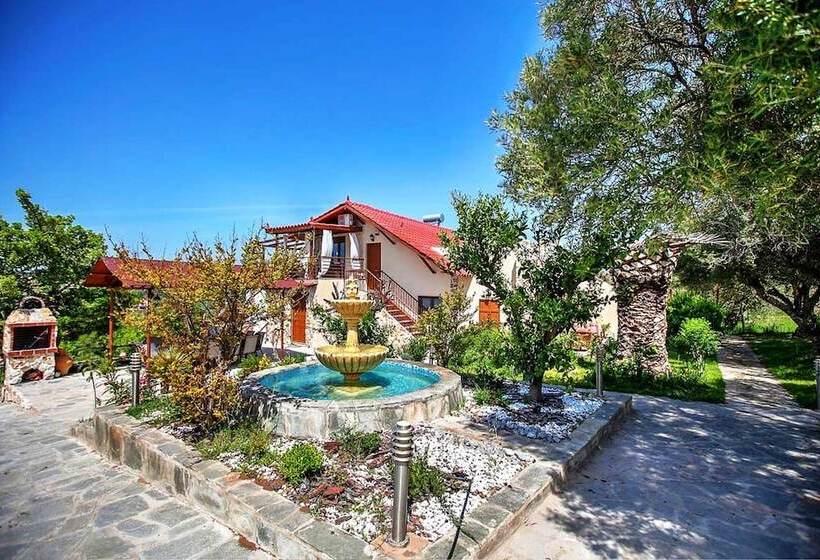 Villa Laskari With Sea View