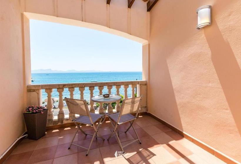 Villa Lighthouse In Alcanada