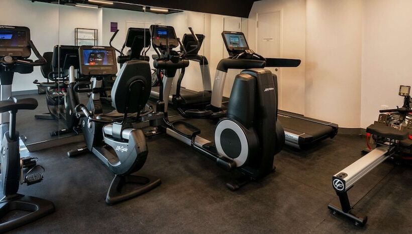 Yotelair Singapore Changi Airport Landside