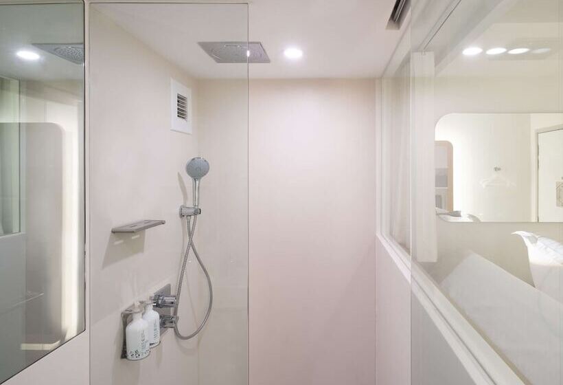 Yotelair Singapore Changi Airport Landside