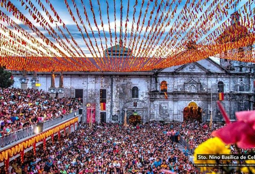 Zen Rooms Center Suites Cebu