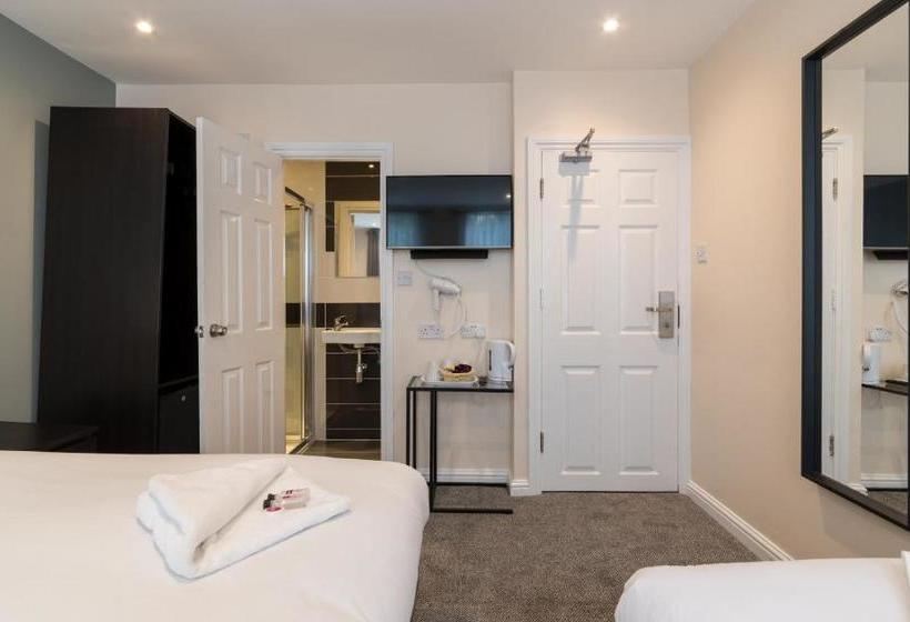 Отель Golden By Saba