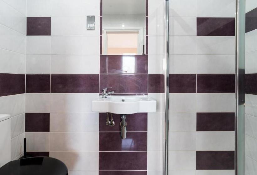 Отель Golden By Saba