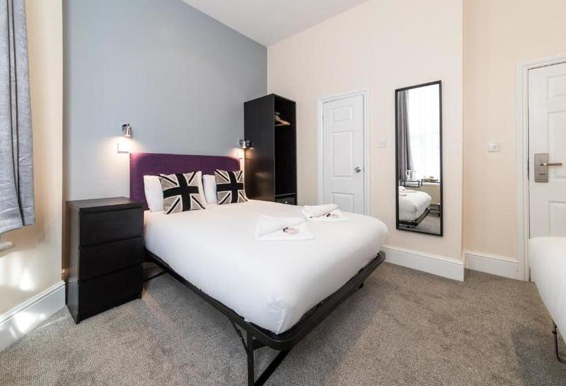 Отель Golden By Saba