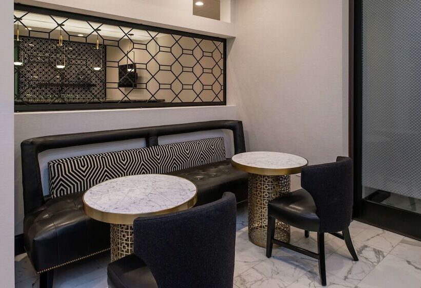 فندق Hampton Inn & Suites Winstonsalem Downtown